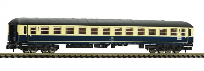 Express train passenger car 2nd class type Bm234 with electronic tail light<br /><a href='images/pictures/Fleischmann/Fleischmann-864305.jpg' target='_blank'>Full size image</a>